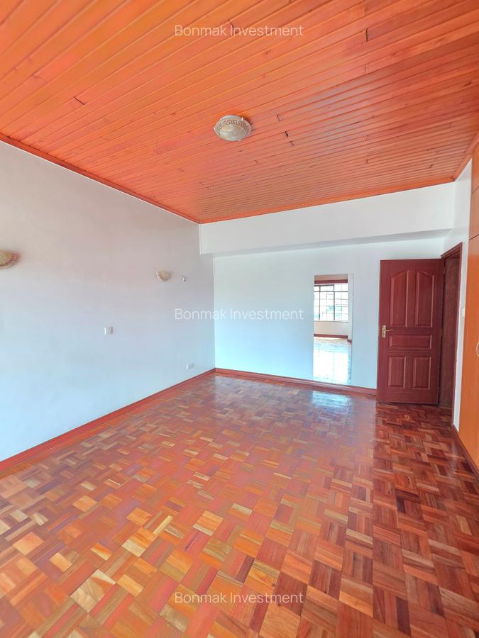5 Bed Townhouse with En Suite at Lavington Green - 15