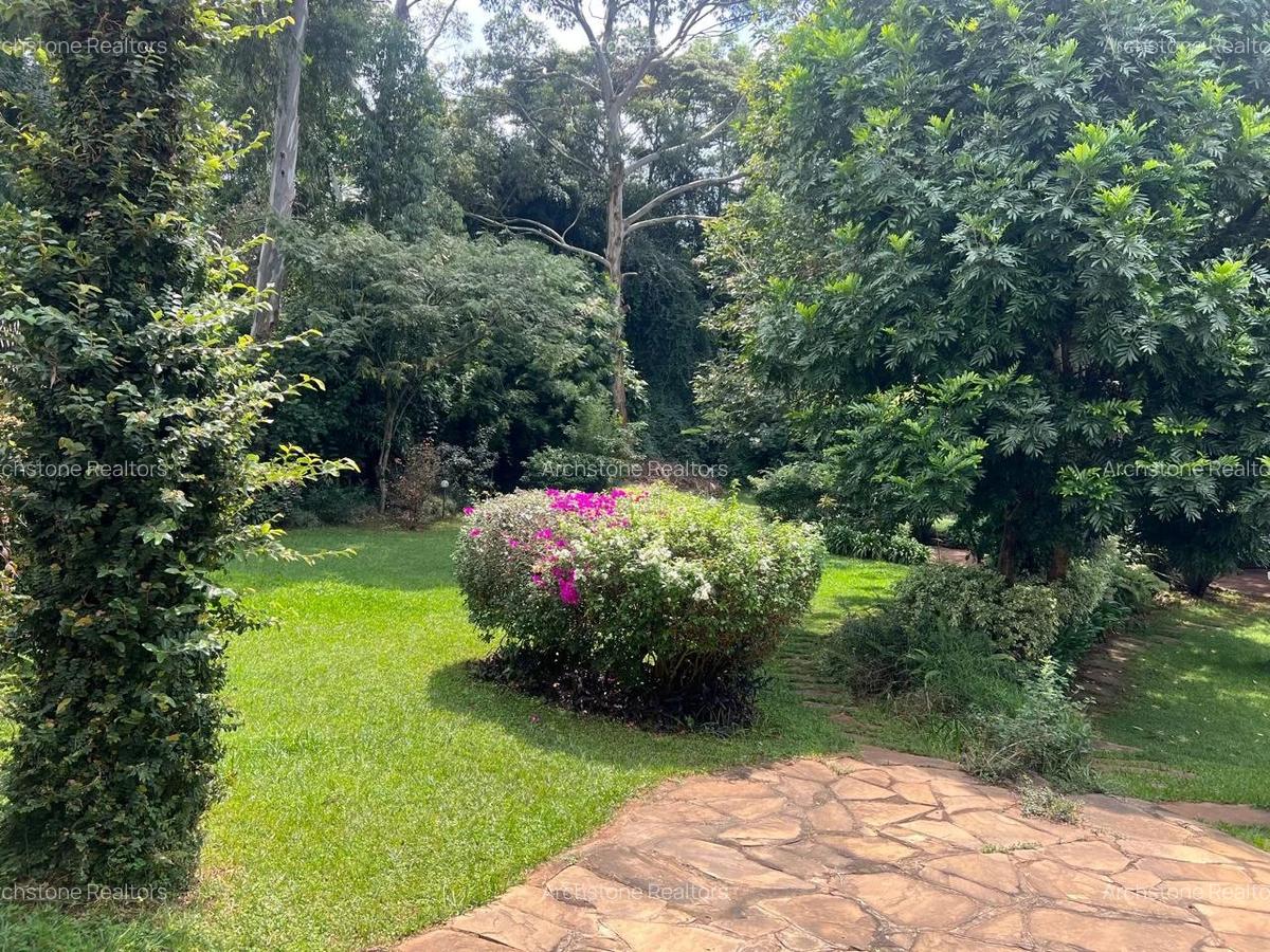 5 Bed House with En Suite in Nyari - 10
