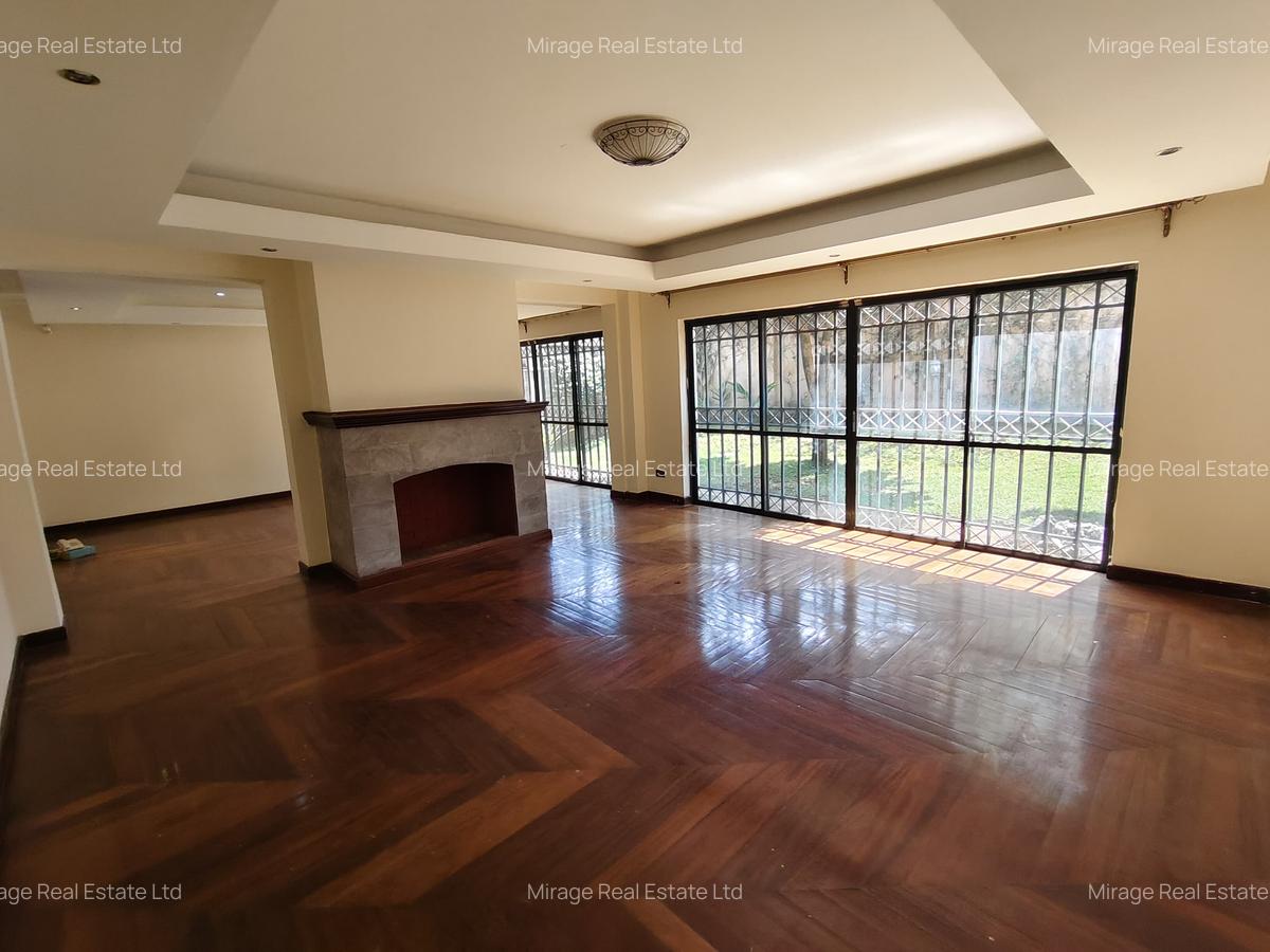5 Bed Villa with En Suite in Lavington - 19