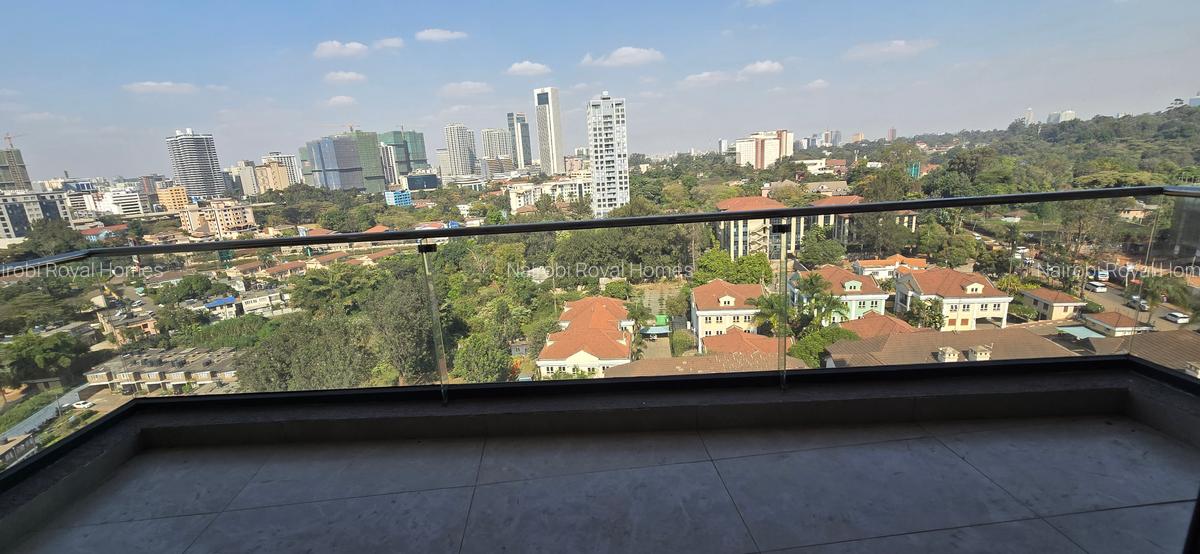 3 Bed Apartment with En Suite at Riverside Drive - 15
