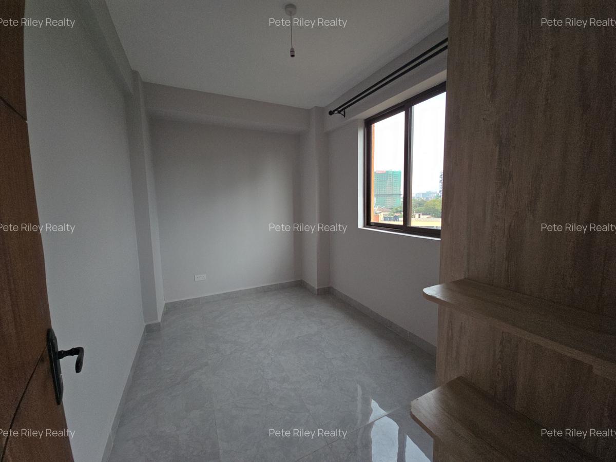 3 Bed Apartment with En Suite at School Lane - 5