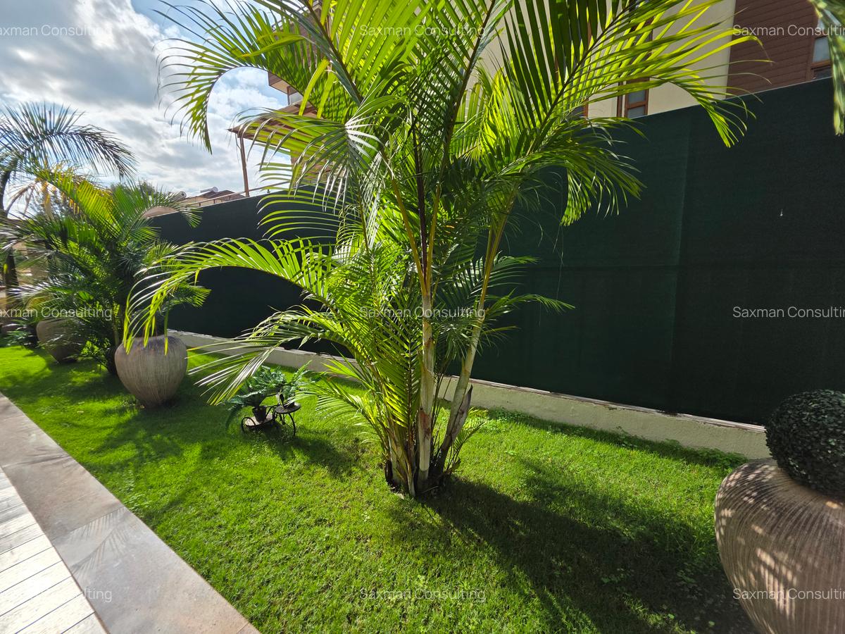 5 Bed Villa with En Suite in Lavington - 4