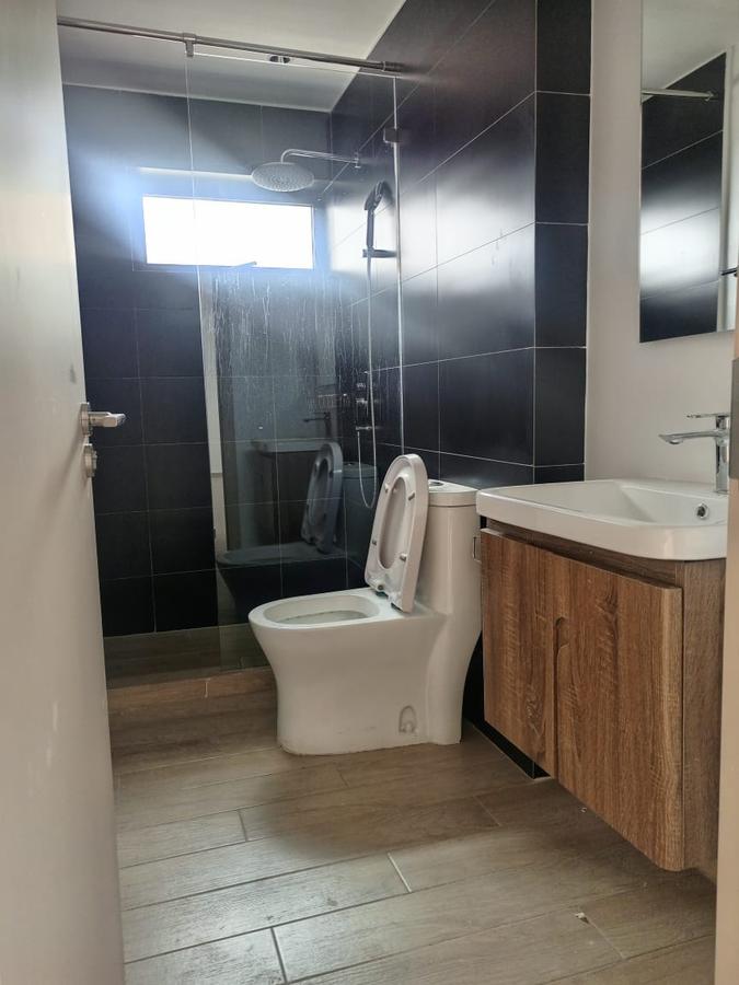 2 Bed Apartment with En Suite in South C - 4