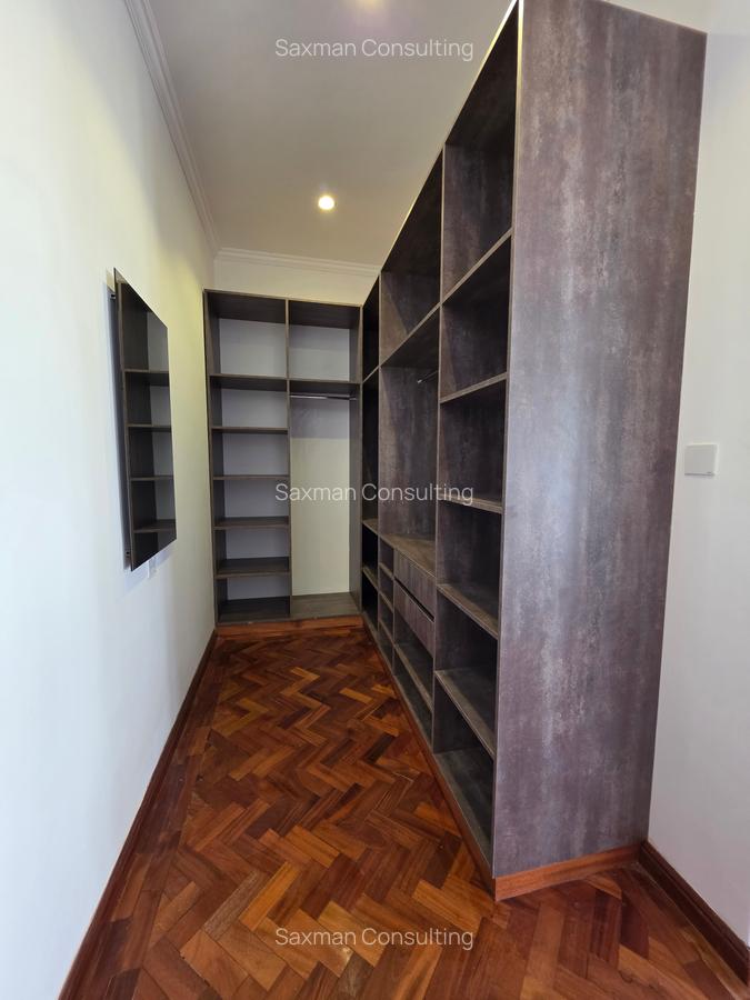 5 Bed Villa with En Suite in Lavington - 17