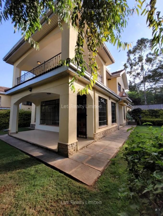 4 Bed Townhouse with En Suite in Lavington - 19
