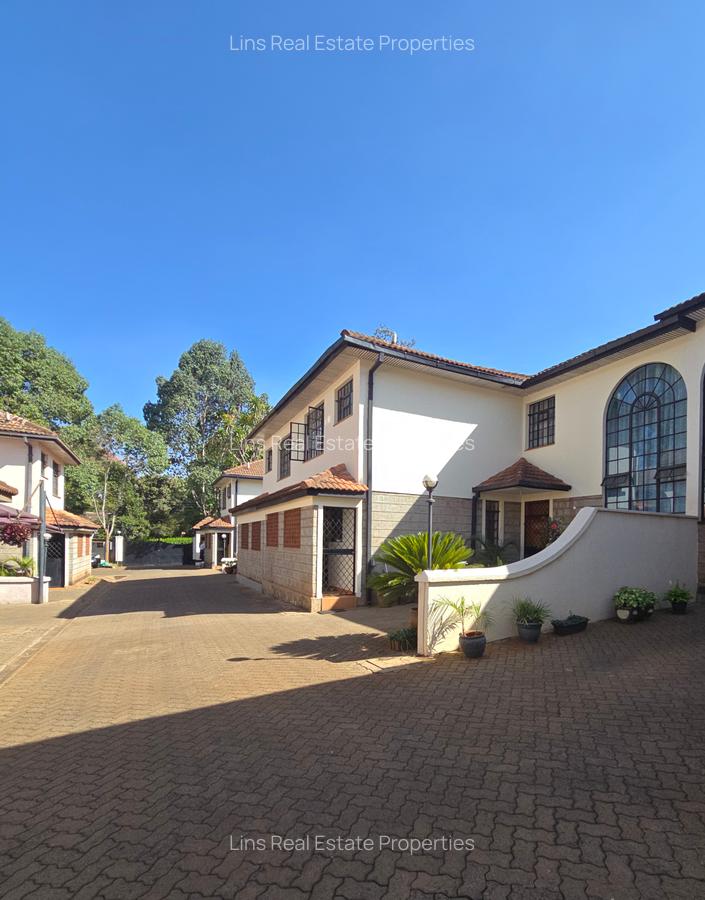 4 Bed Townhouse with En Suite in Lavington - 1