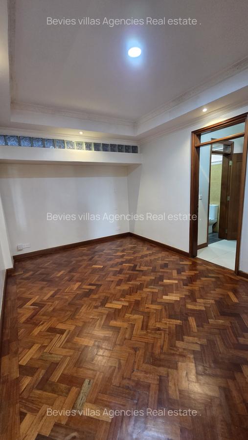 4 Bed Apartment with En Suite at Parklands - 4