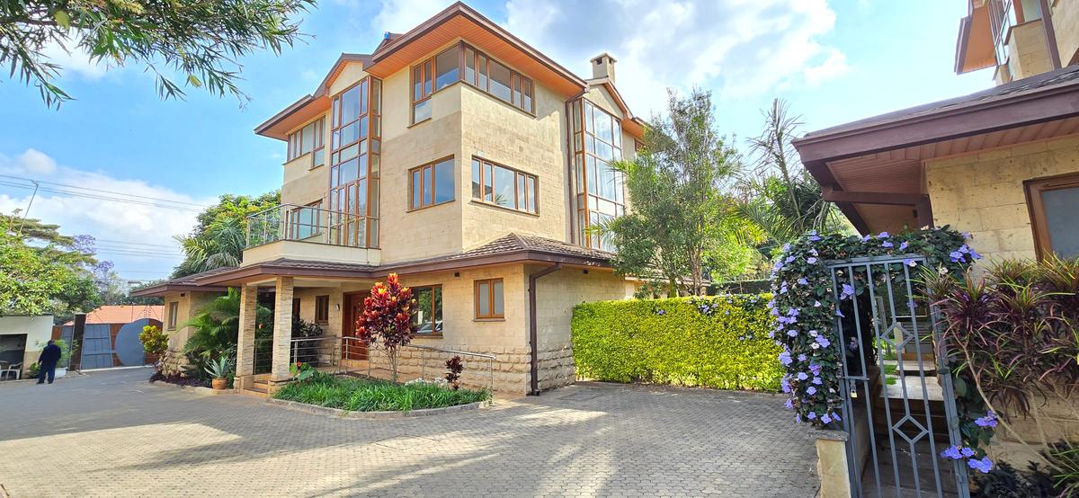 5 Bed Townhouse with En Suite at Jacaranda Avenue - 2