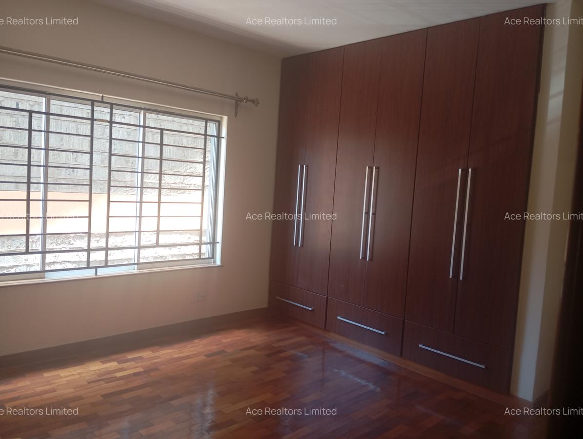 3 Bed Apartment with En Suite at Rhapta Road - 11