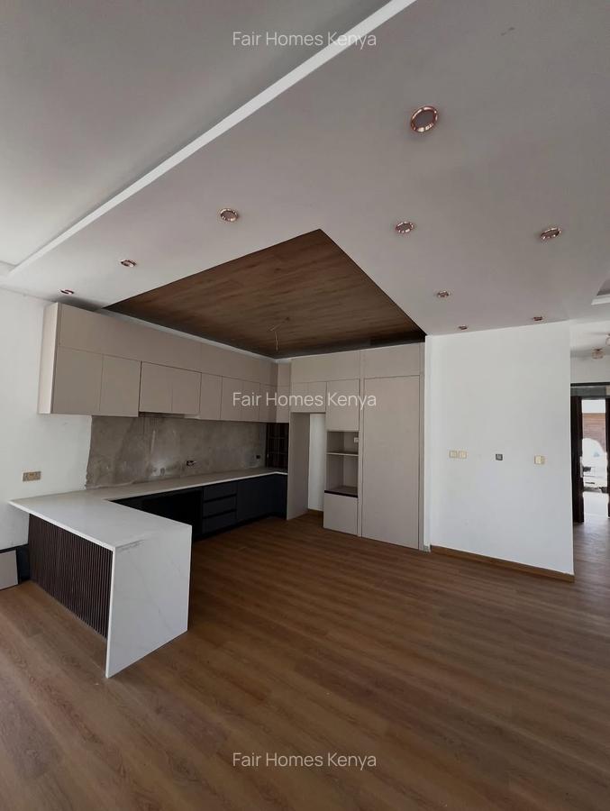 5 Bed Townhouse with En Suite at Lavington Green - 19