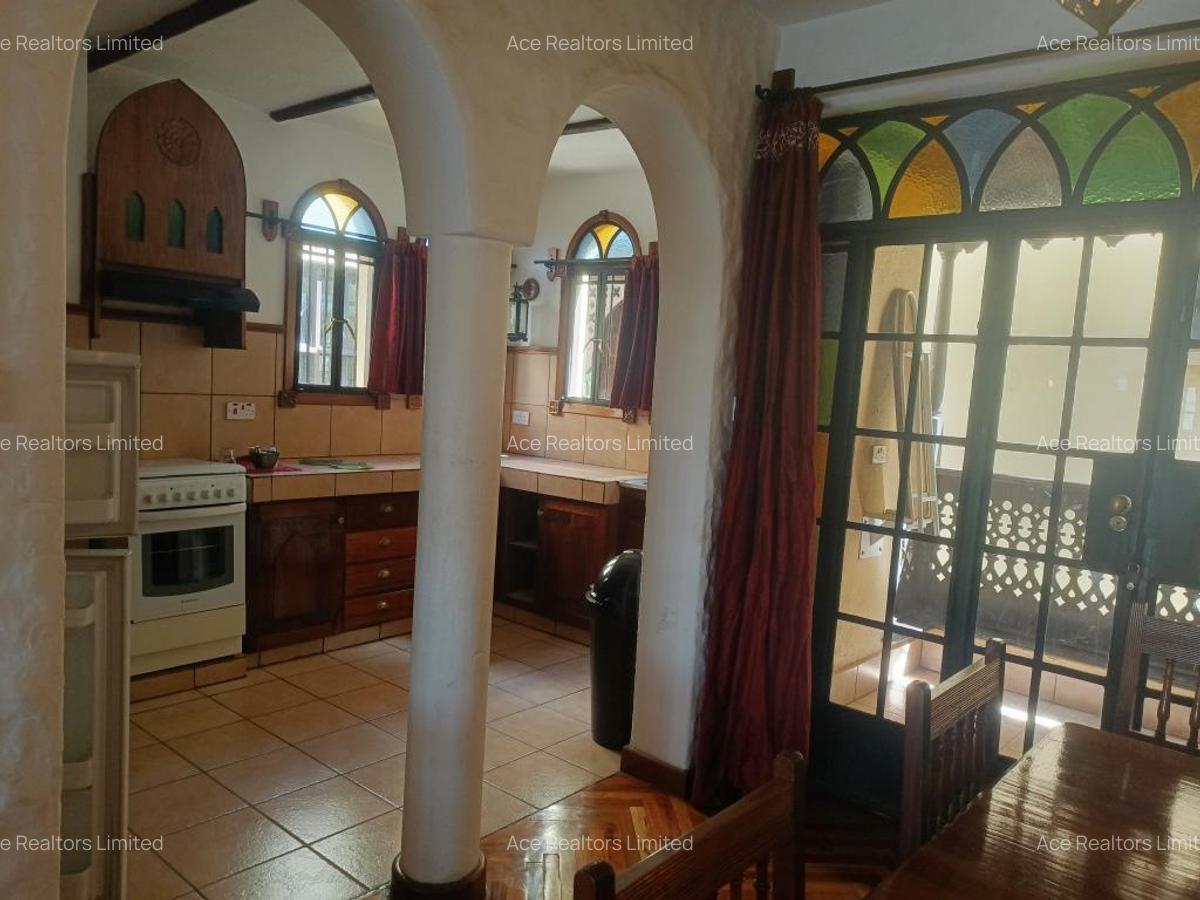 Furnished 65,700 ft² Commercial Property with Service Charge Included at Rhapta Road - 8