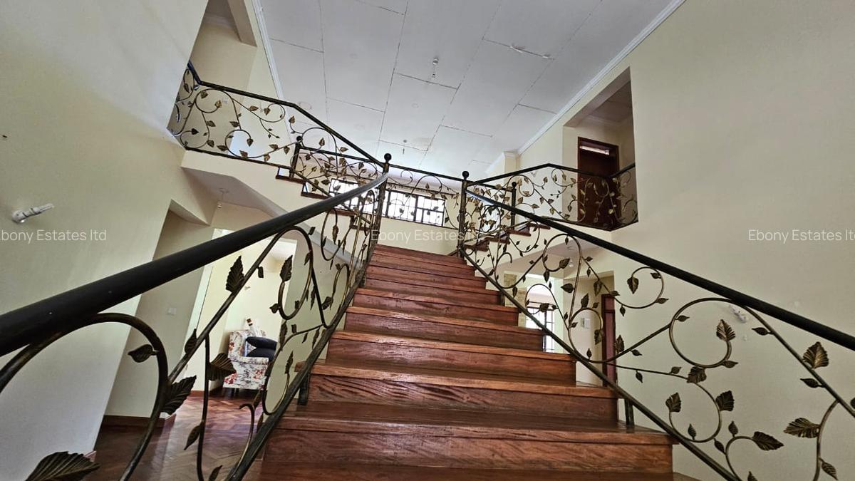 4 Bed Townhouse with En Suite in Karen - 3