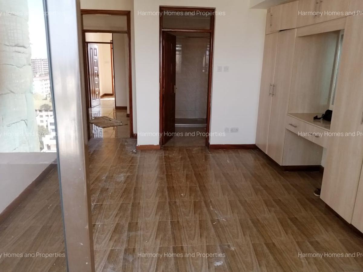 3 Bed Apartment with En Suite at Parklands Road - 5