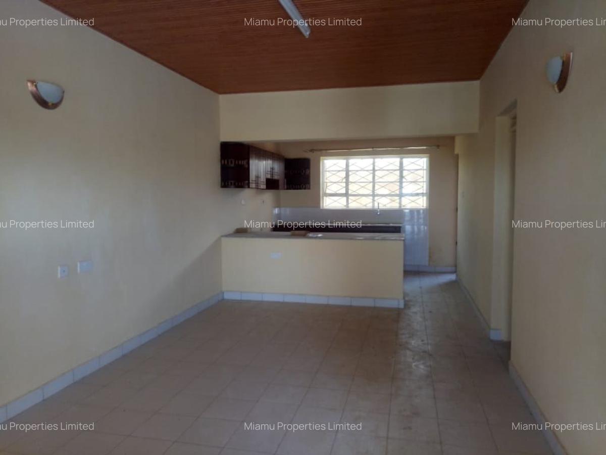 3 Bed House with En Suite at Malaa Town - 12