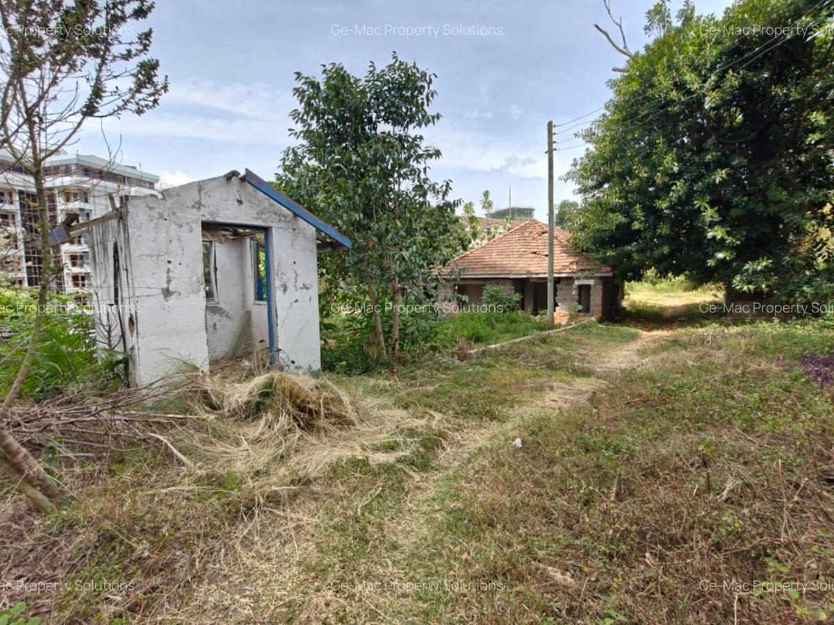 1.1 ft² Commercial Land in Westlands Area - 2