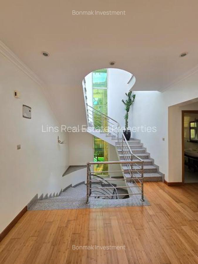 4 Bed Townhouse with En Suite at Riverside Drive. - 5