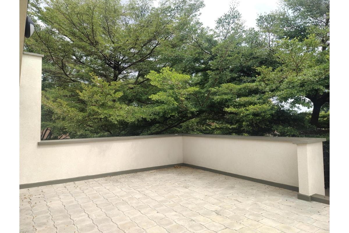 4 Bed Townhouse with En Suite in Parklands - 18