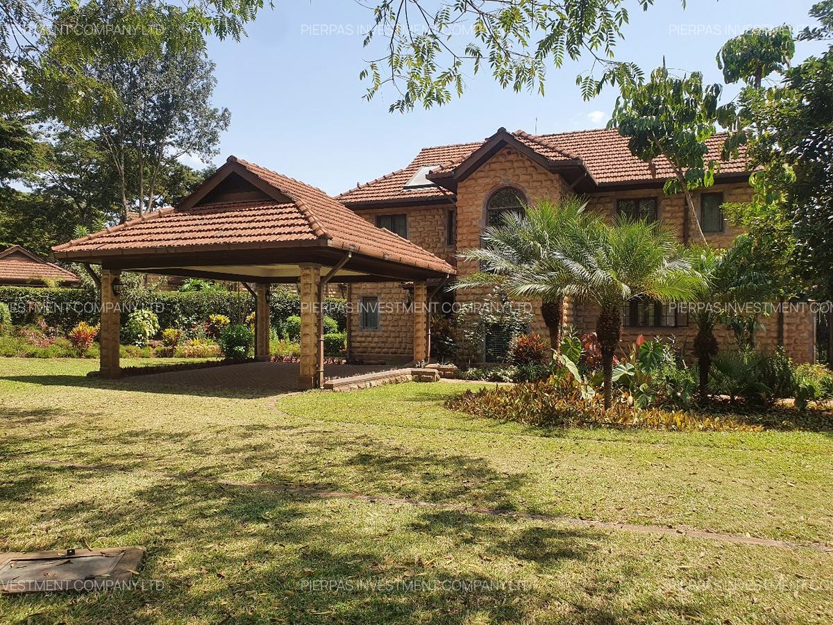 3 Bed House with En Suite in Ridgeways - 7