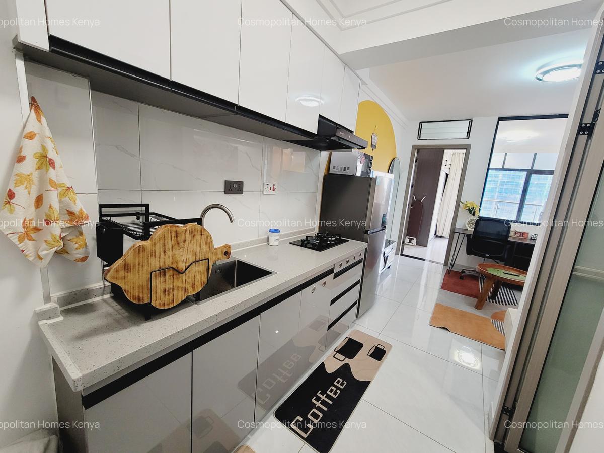 Serviced 1 Bed Apartment with En Suite at 23 Westlands Road - 7