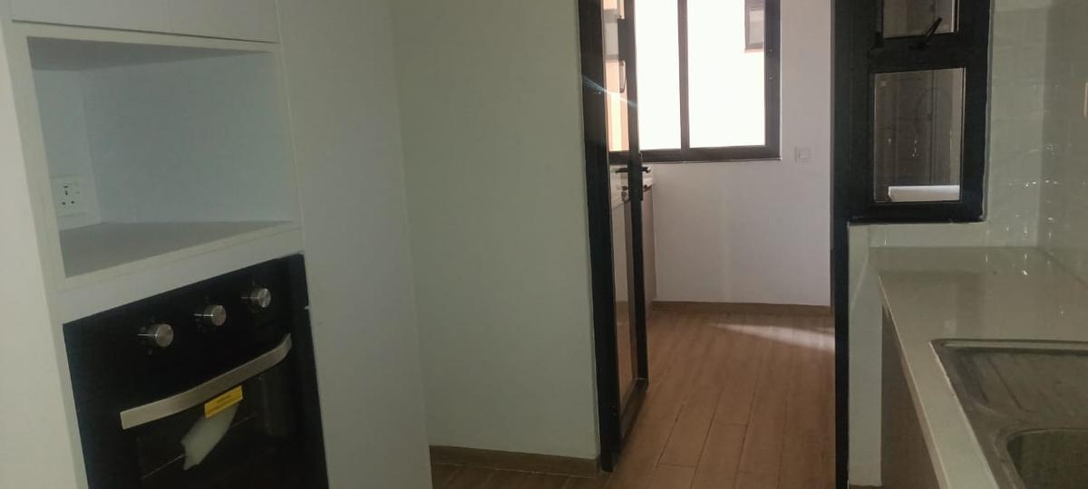3 Bed Apartment with En Suite in Lavington - 19