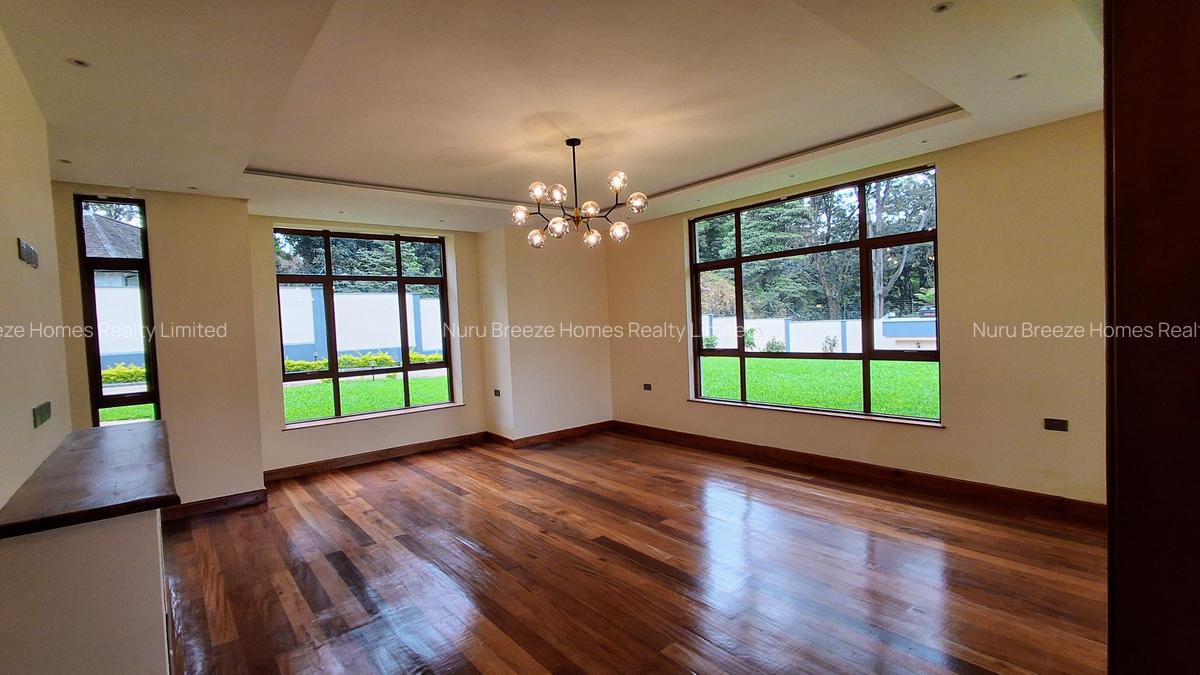 4 Bed House with En Suite in Rosslyn - 7