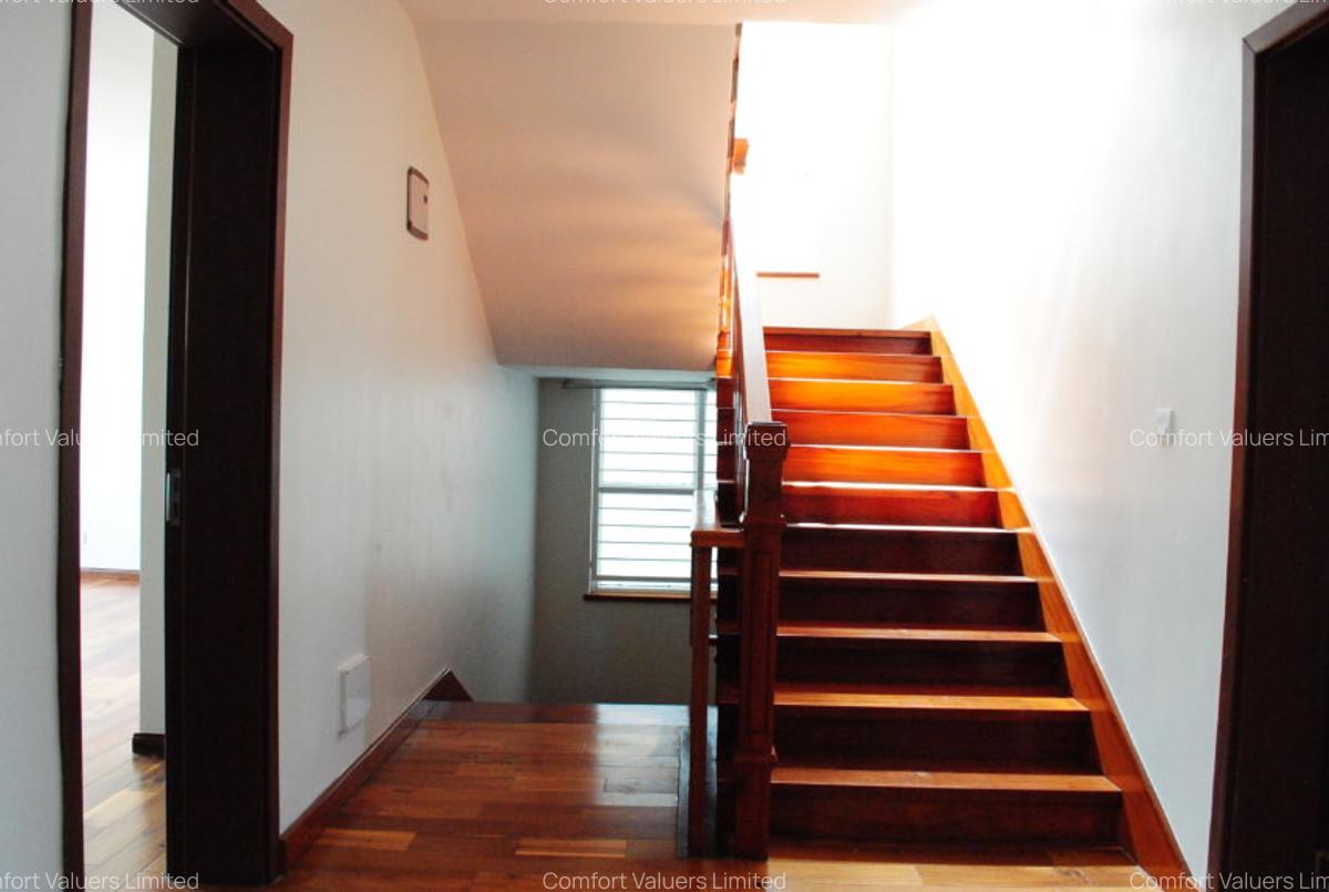 5 Bed Townhouse with En Suite at Lavington Green - 13