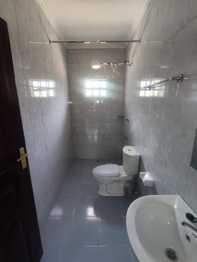 3 Bed House with En Suite at Kerarapon Road - 12