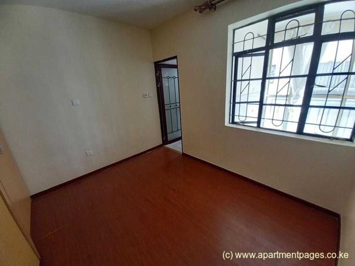 Serviced 3 Bed Apartment with En Suite at Kindaruma Road - 12