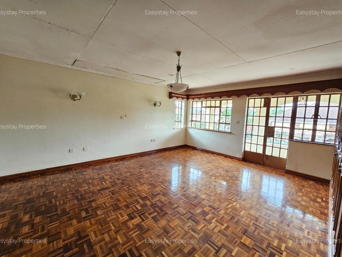 5 Bed House with En Suite in Runda - 6