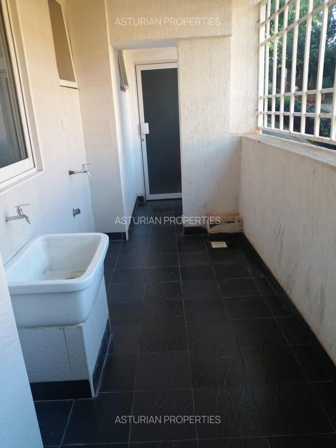 3 Bed Apartment with En Suite in Westlands Area - 17