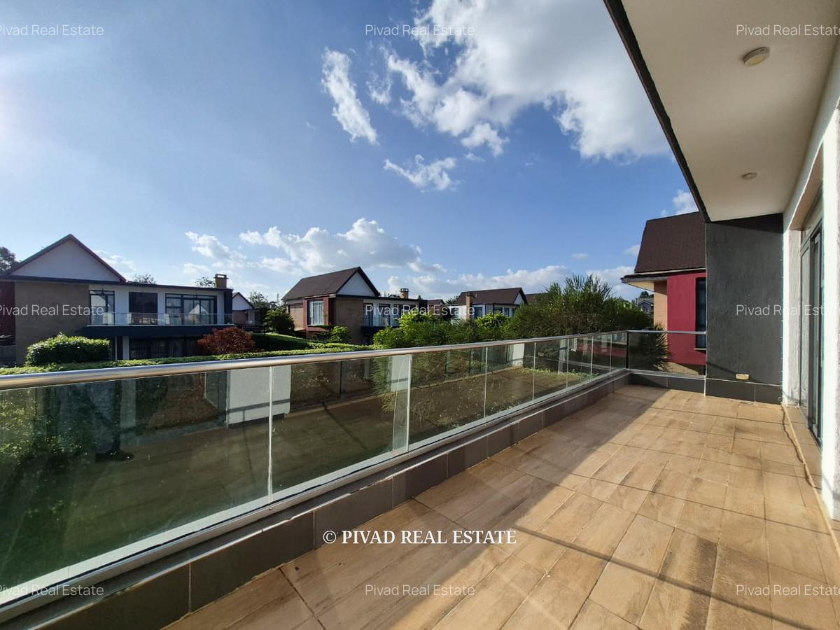 4 Bed Townhouse with Garden at Garden Estate - 15