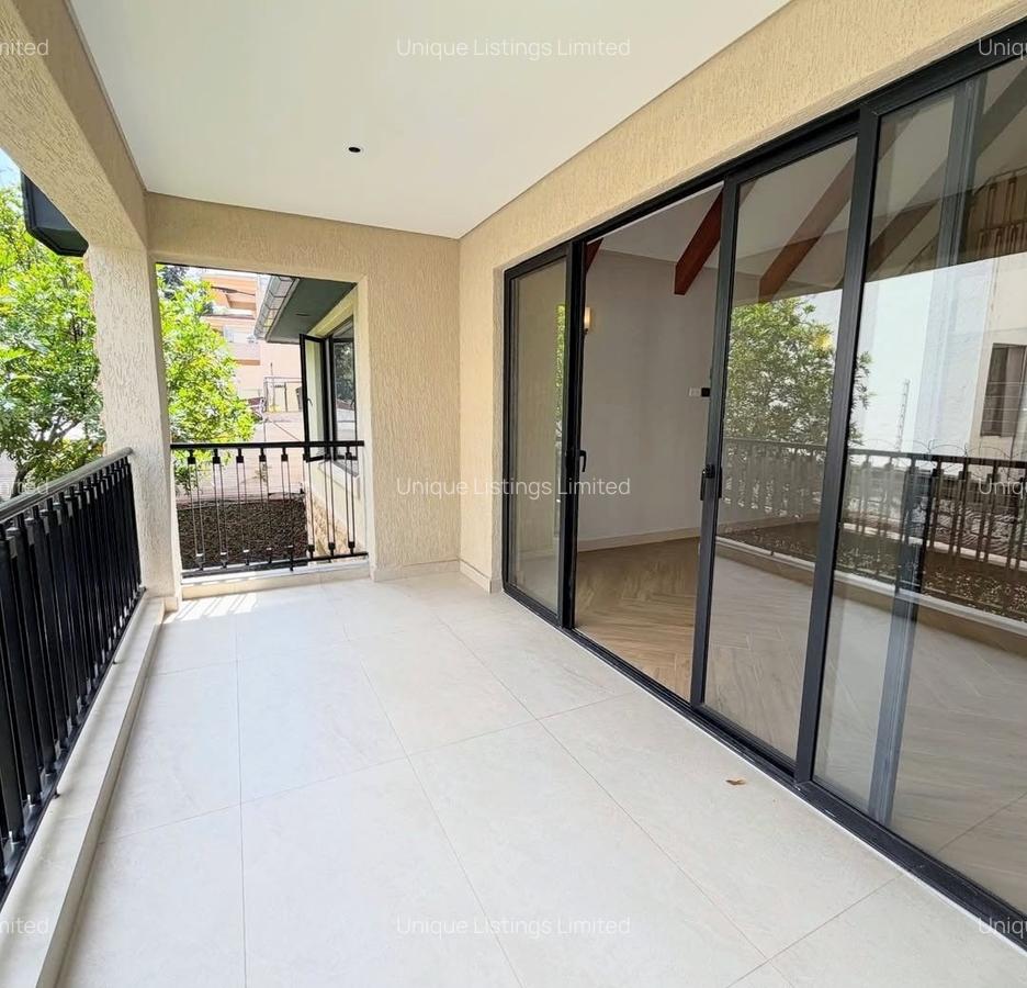 5 Bed Townhouse with En Suite in Lavington - 13