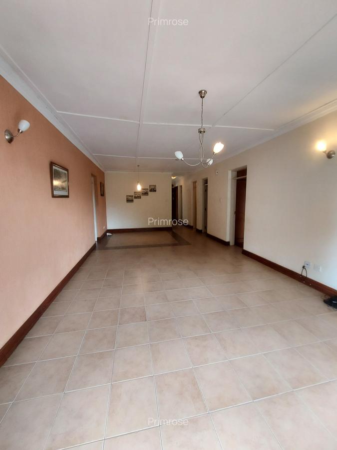 2 Bed Apartment in Riverside - 4