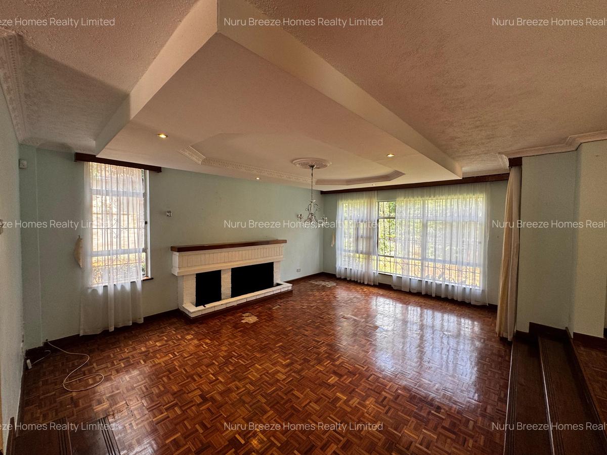 4 Bed House with En Suite in Runda - 2