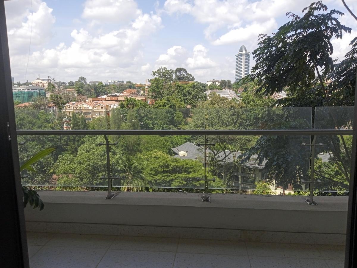 Serviced 3 Bed Apartment with En Suite at Riverside Drive - 3