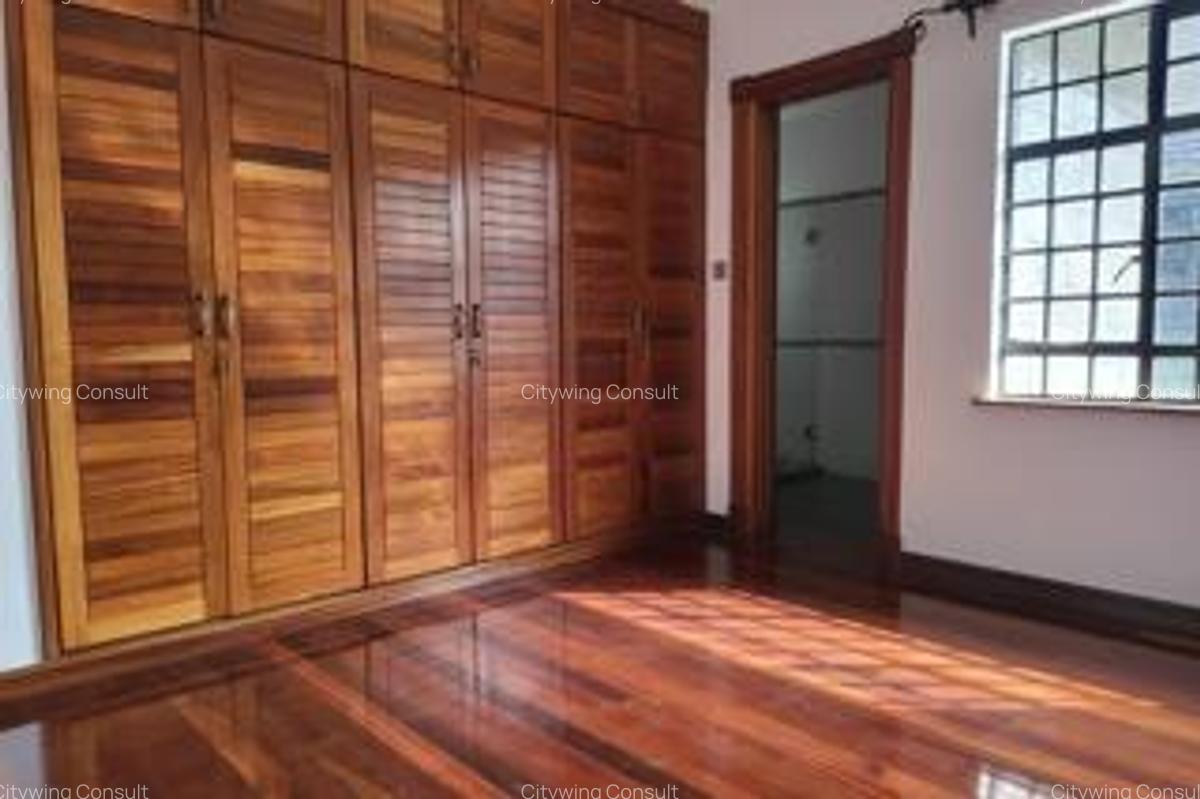 4 Bed Townhouse with En Suite at Peponi Road - 10