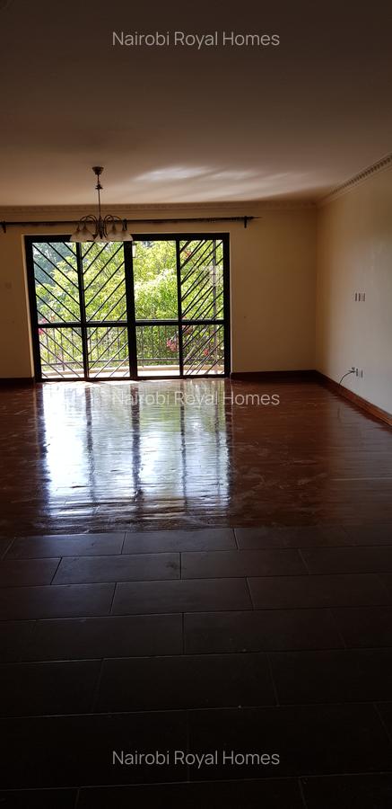 4 Bed Apartment with En Suite at Valley Arcade - 11