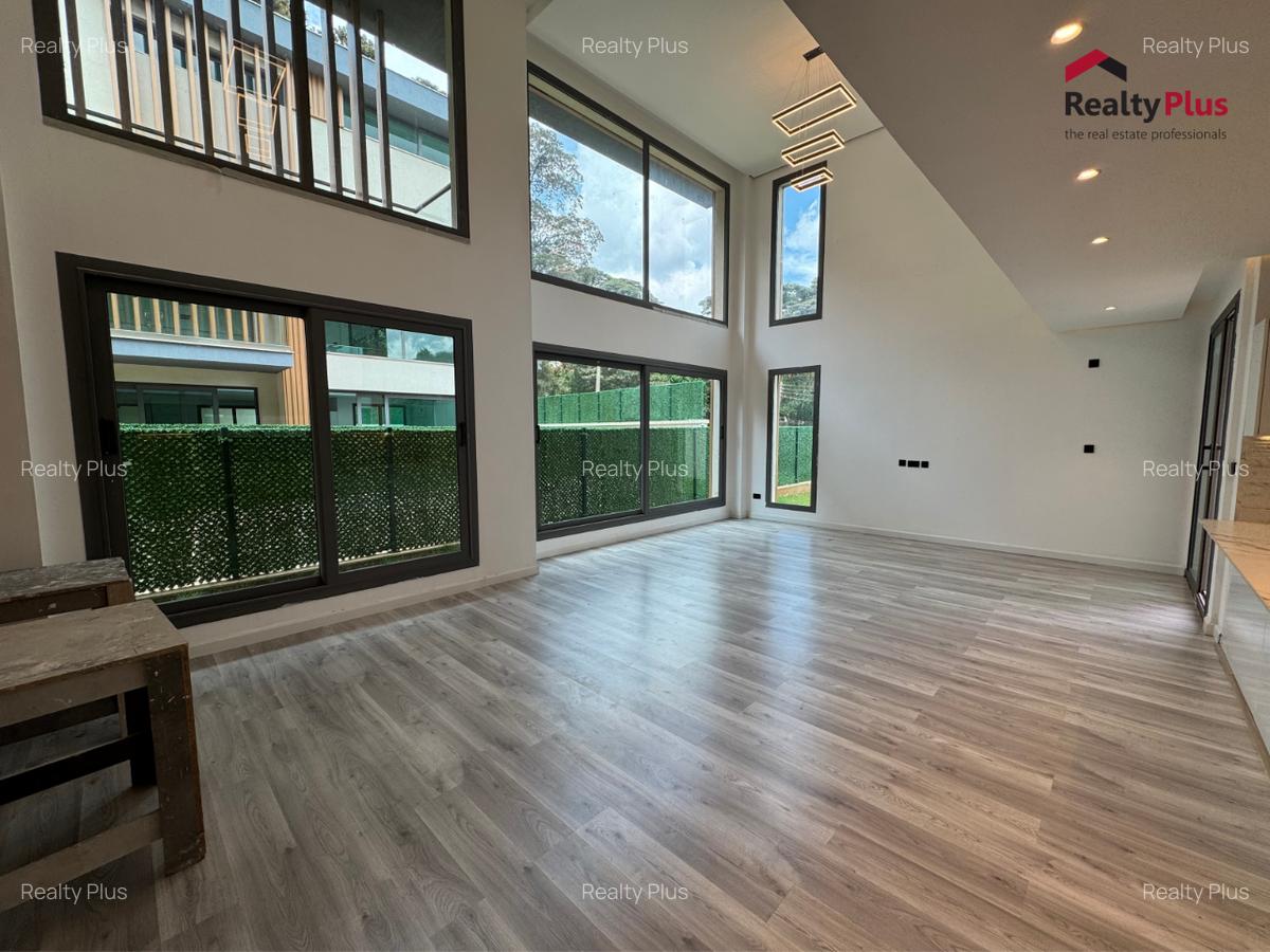 5 Bed Villa with En Suite in Lavington - 5