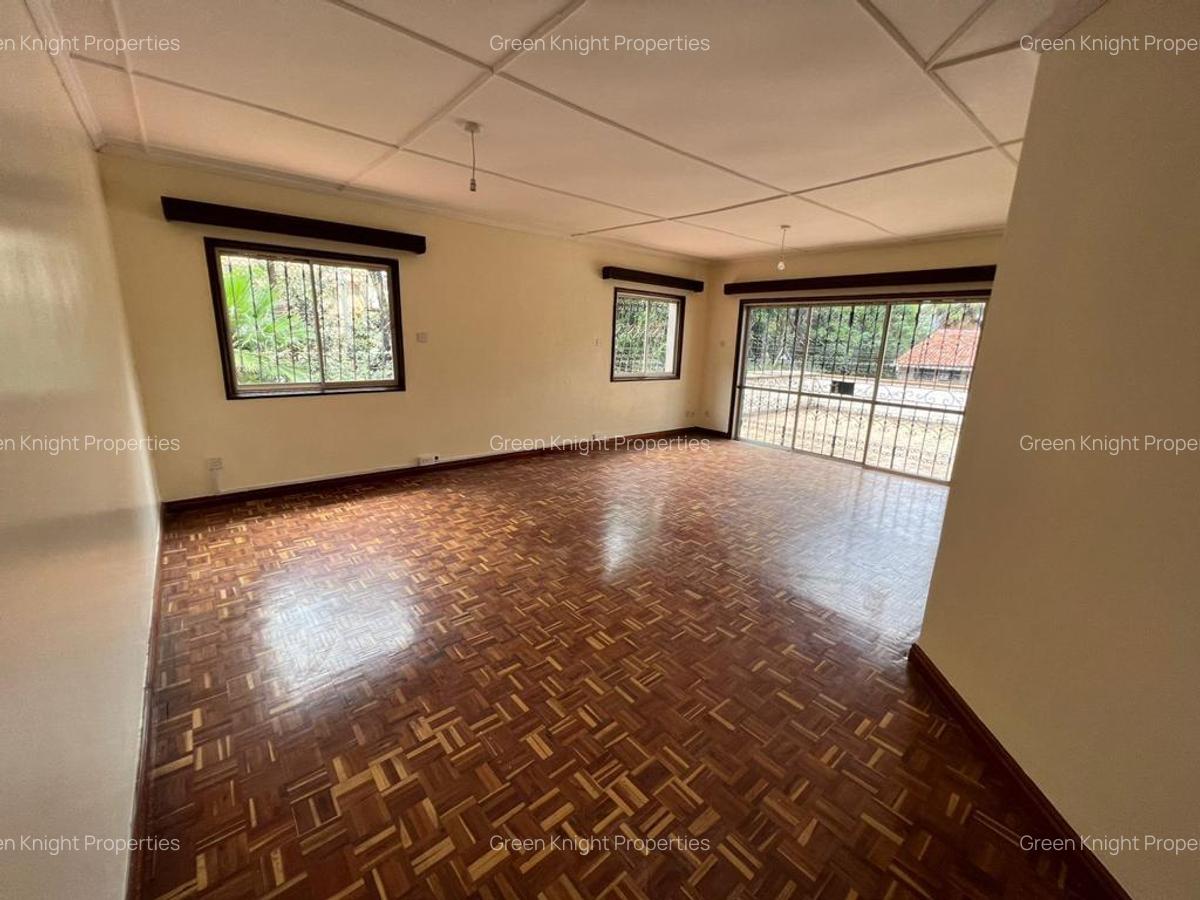 Serviced 4 Bed Apartment with En Suite in Westlands Area - 10