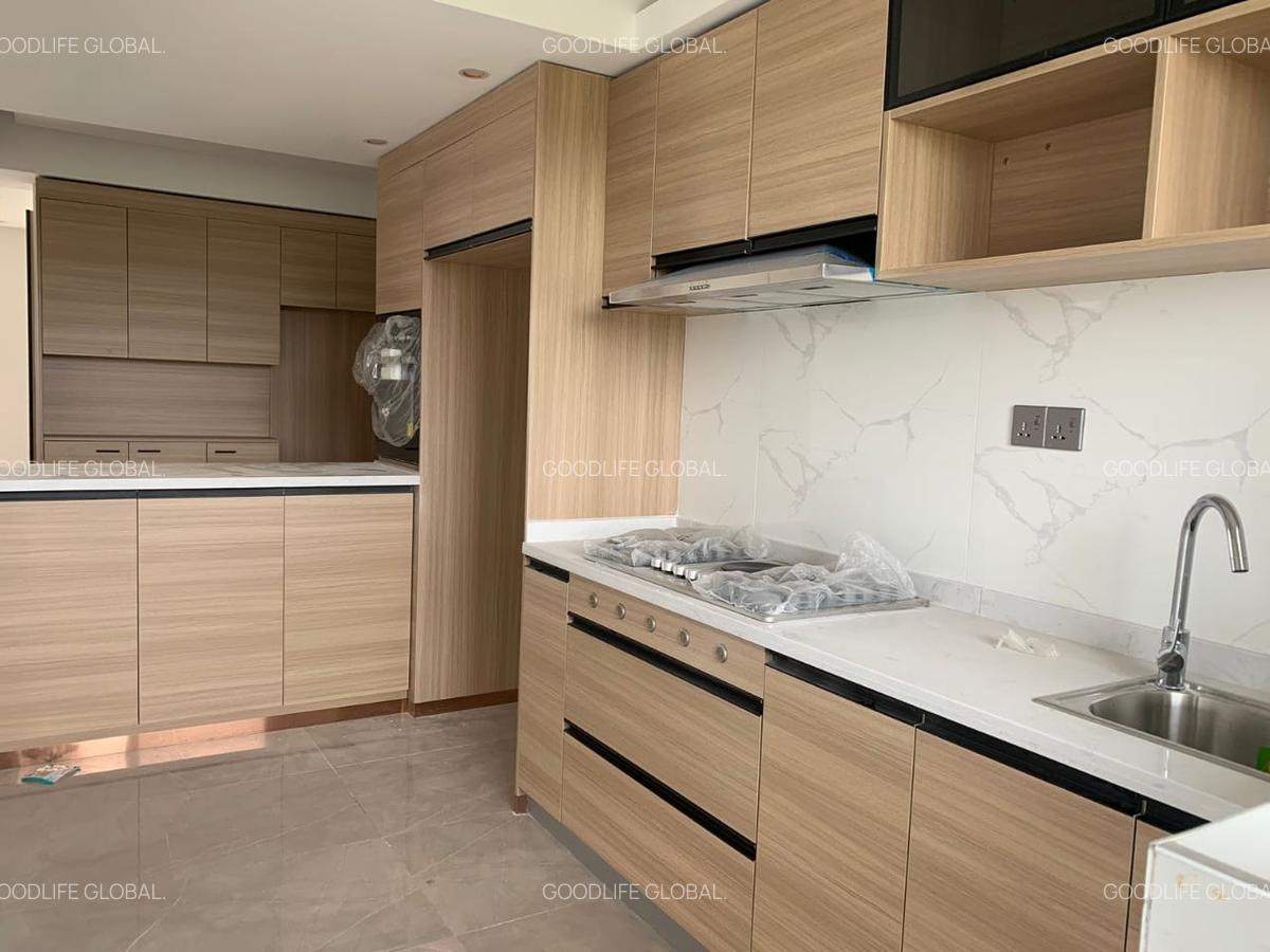 3 Bed Apartment with En Suite at Riverside - 10