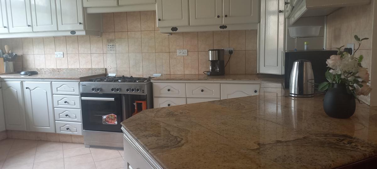 3 Bed Apartment with En Suite in Westlands Area - 3