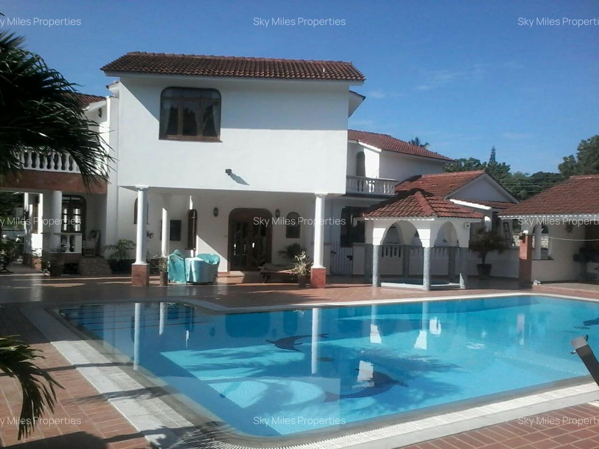 4 Bed Villa with En Suite at Greenwood Nyali - 12