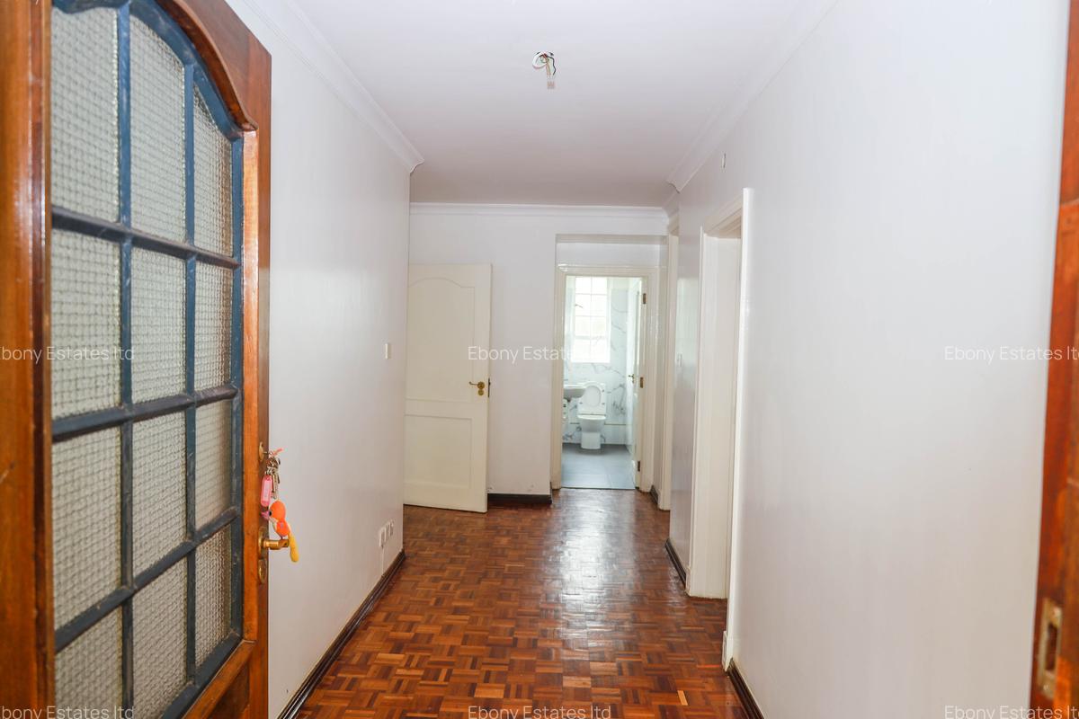 3 Bed Apartment with En Suite in Muthaiga - 13