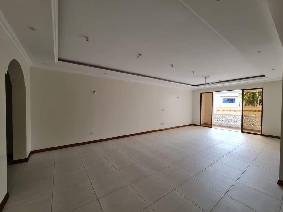 3 Bed Apartment with En Suite at Nyali - 4