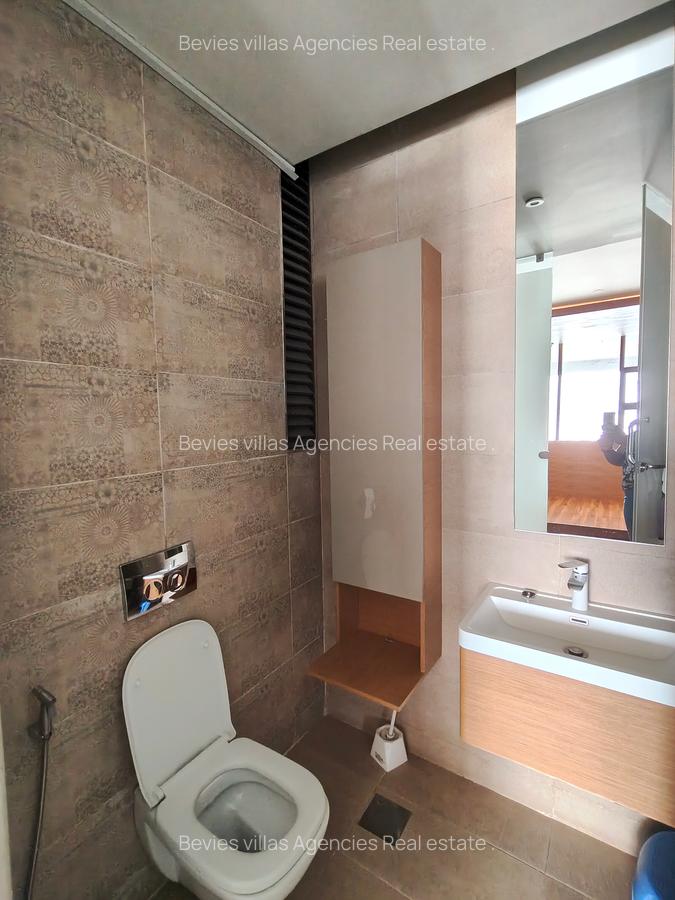 4 Bed Apartment with En Suite at Parklands - 9