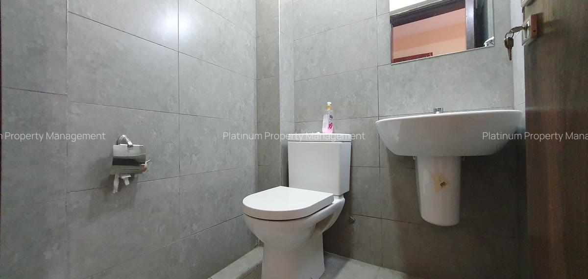 4 Bed Apartment with En Suite in Parklands - 3