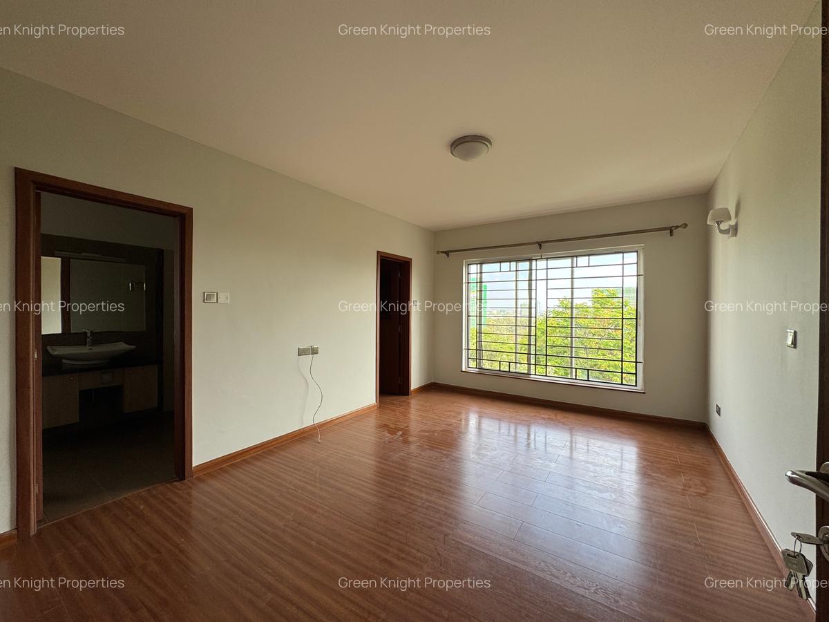 Serviced 3 Bed Apartment with En Suite in Kileleshwa - 15