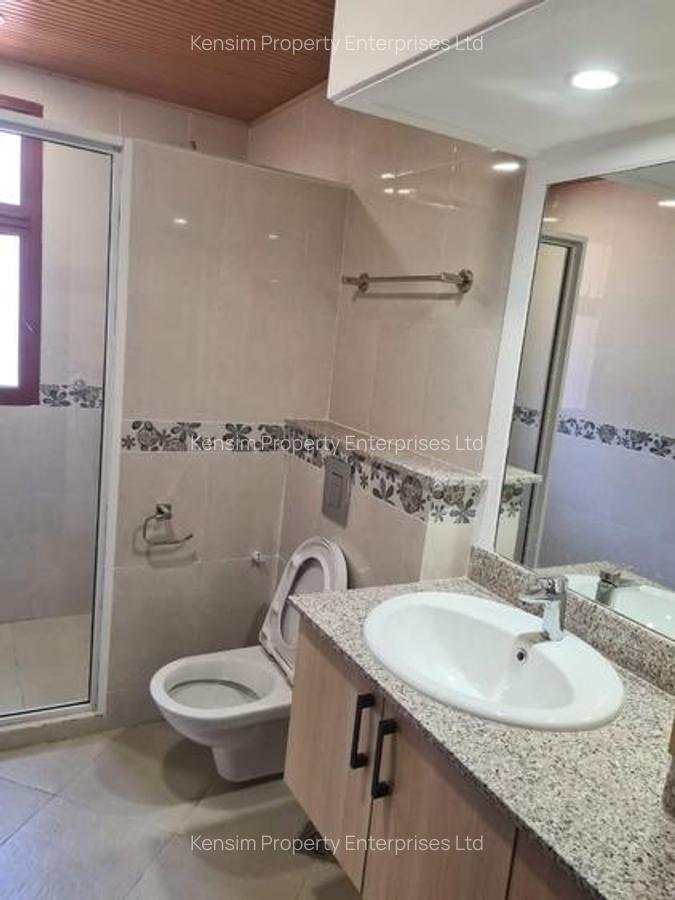 5 Bed Townhouse with En Suite in Spring Valley - 14