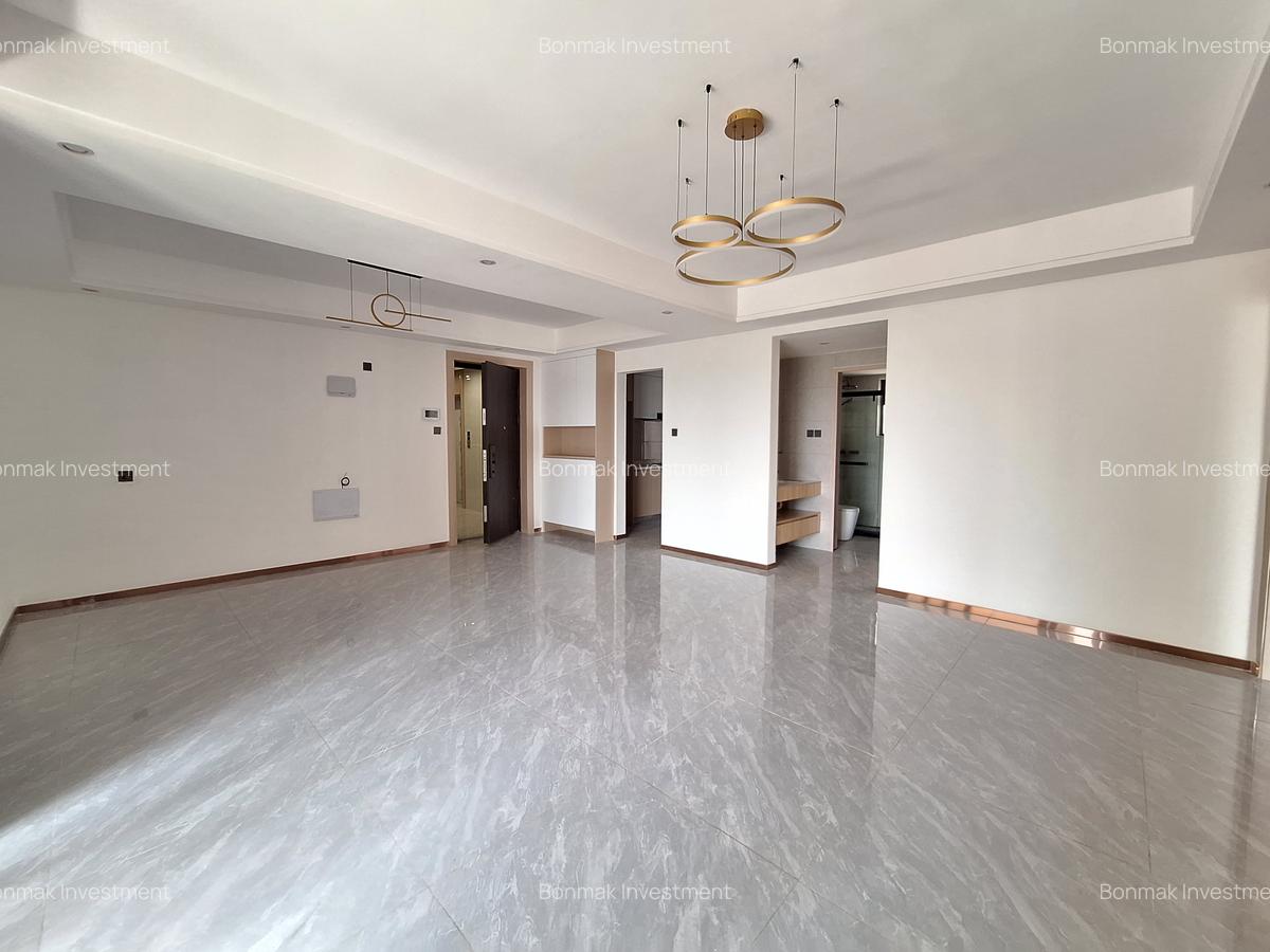 2 Bed Apartment with En Suite at Riverside Drive - 5