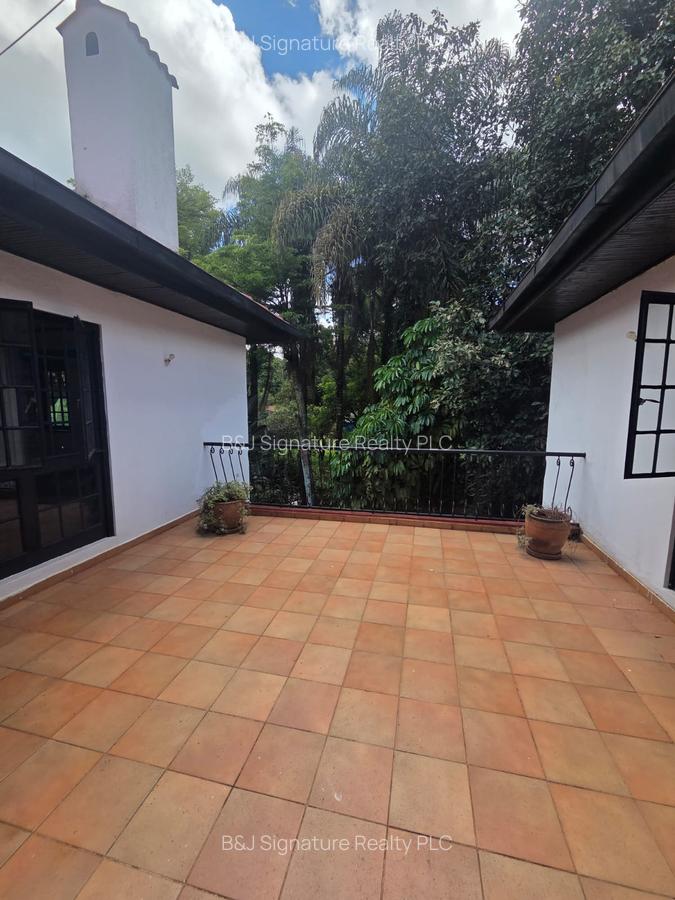 4 Bed Villa with En Suite in Riverside - 7